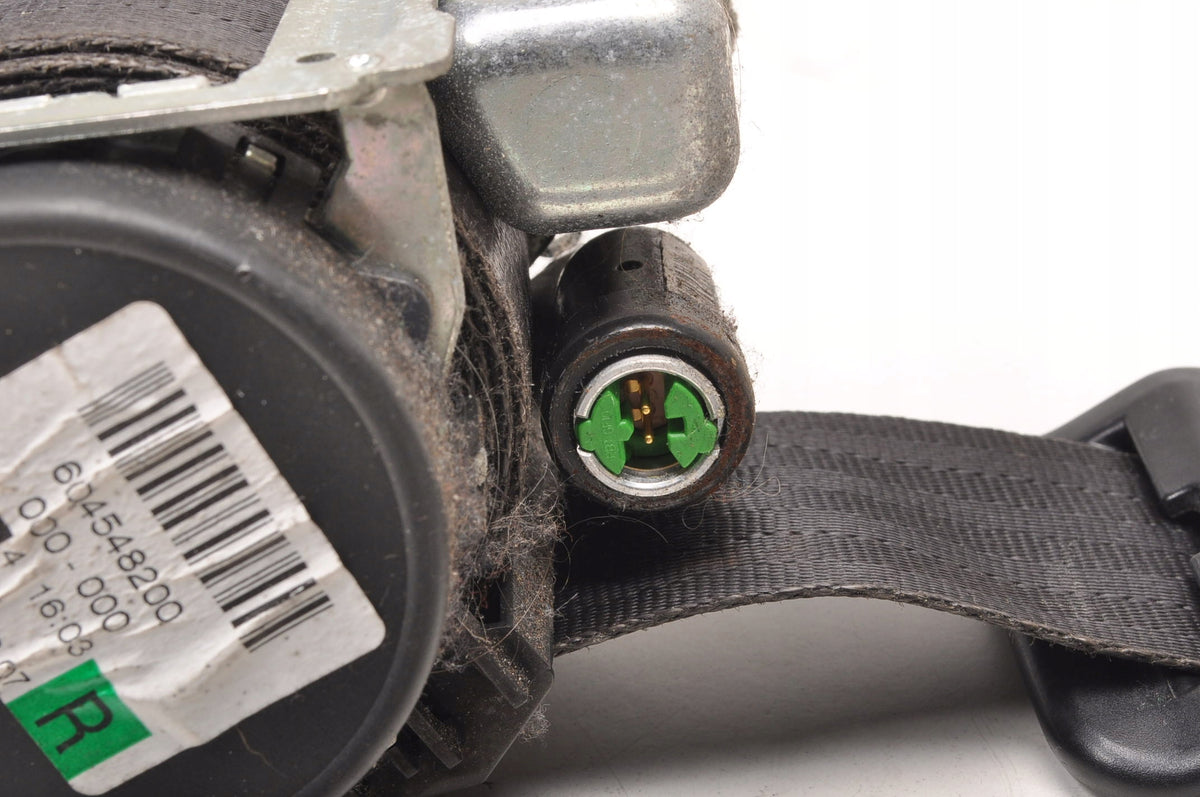 VOLVO C70 II SEAT BELT RIGHT FRONT 6841706