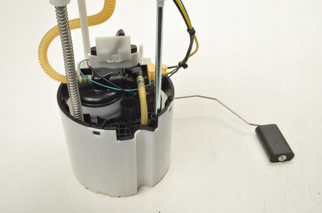 VOLVO EX40 XC40 1.5 T3 FUEL PUMP 32139299