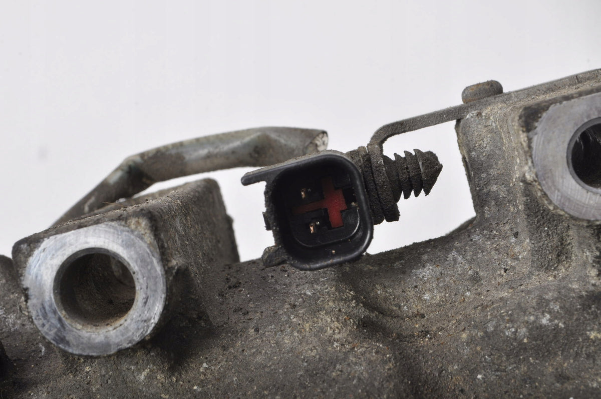VOLVO S40 II 2.0 D AIR CONDITIONING COMPRESSOR 31291881