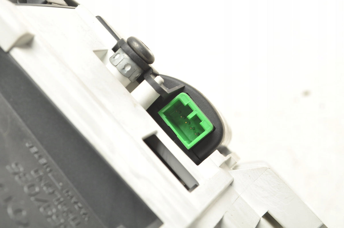 VOLVO S40 II 2.0 D COUNTER CLOCKS EUROPE 30786344