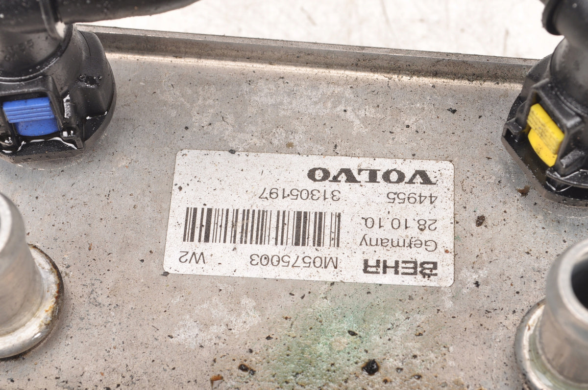 VOLVO S40 II 2.0 D3 150KM OIL COOLER 31305197
