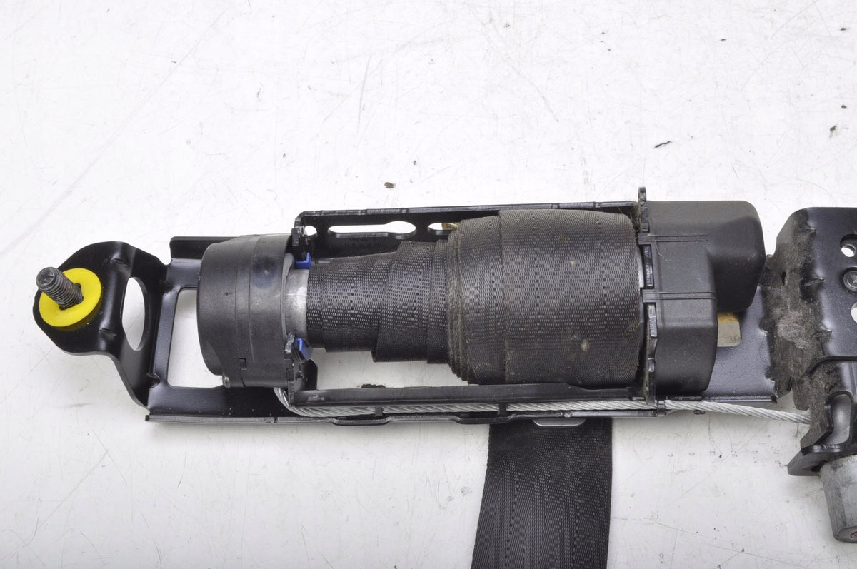VOLVO S40 II V50 SEAT BELT LEFT FRONT 30661788