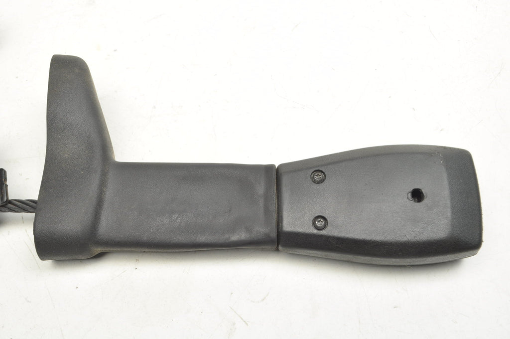 VOLVO S40 II V50 SEAT BELT TENSIONER RIGHT LIFT