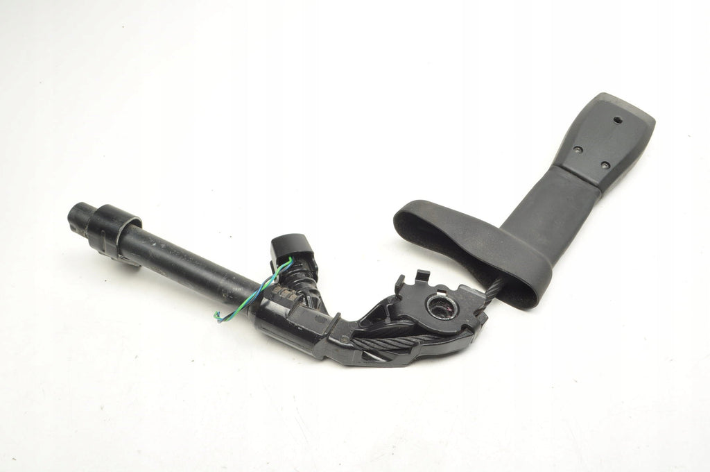 VOLVO S40 II V50 SEAT BELT TENSIONER RIGHT LIFT