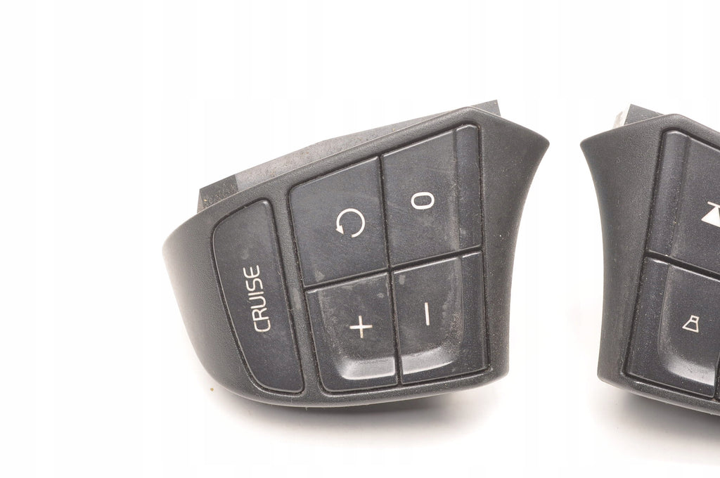 VOLVO S40 II V50 STEERING WHEEL BUTTONS 30710725 30710722