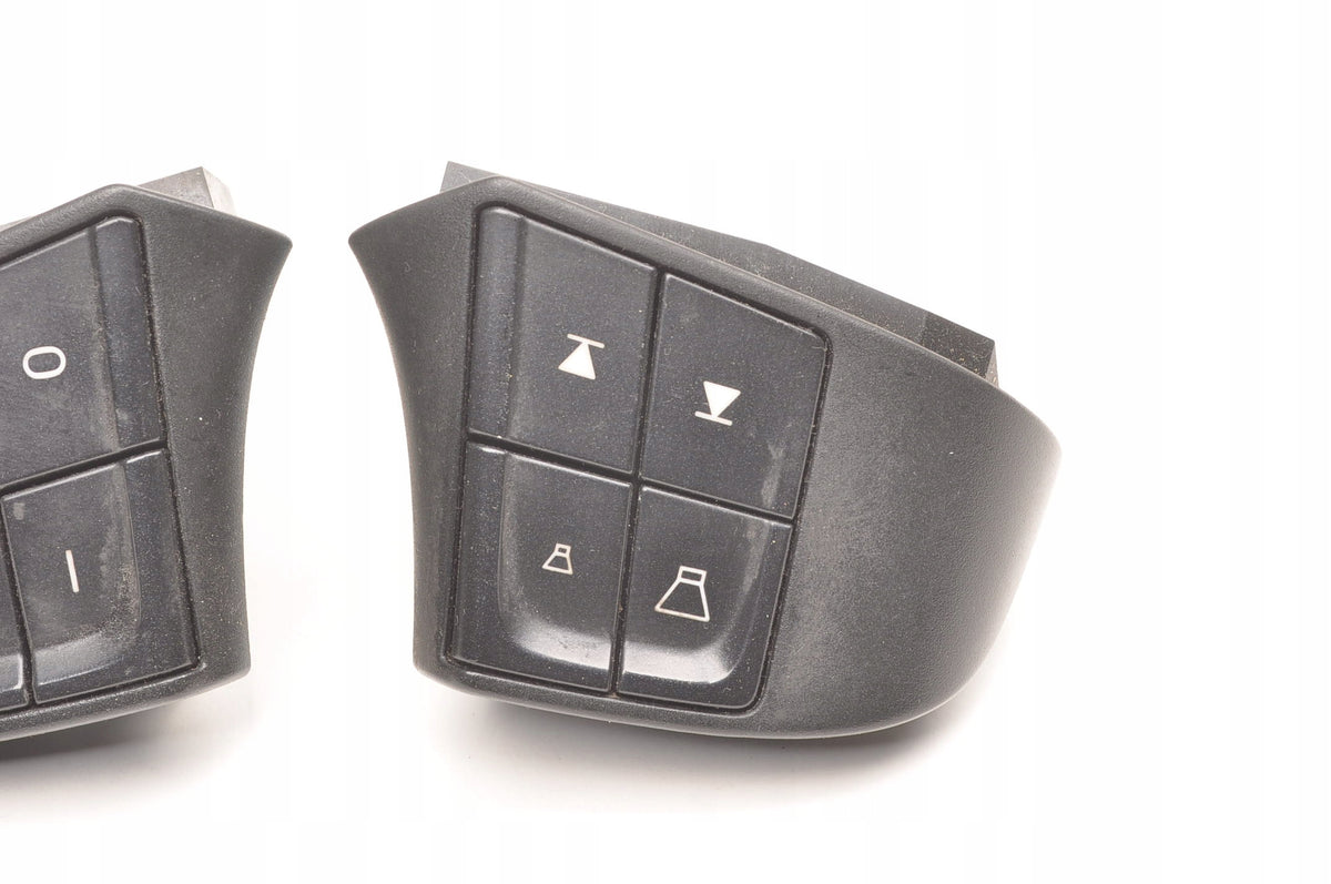 VOLVO S40 II V50 STEERING WHEEL BUTTONS 30710725 30710722