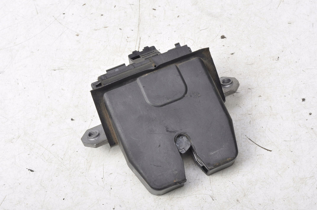 VOLVO S40 II V50 TAILGATE LOCK 4 PIN 30799474