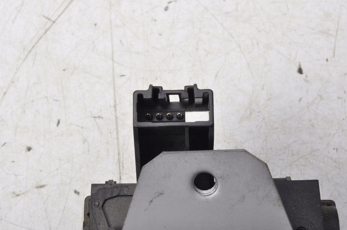 VOLVO S40 II V50 TAILGATE LOCK 4 PIN 30799474