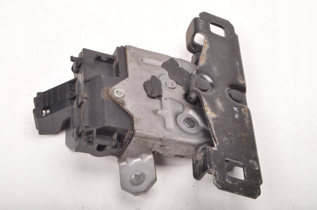 VOLVO S40 II V50 TAILGATE LOCK LIFT 30799474 4 PINS