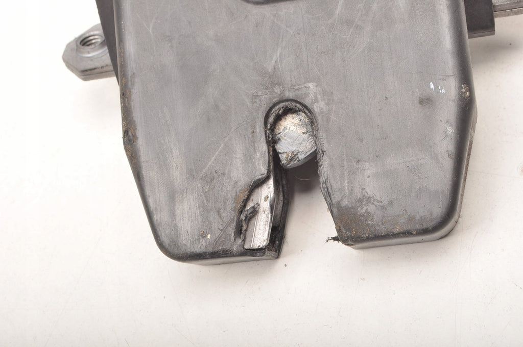 VOLVO S40 II V50 TAILGATE LOCK LIFT 30799474
