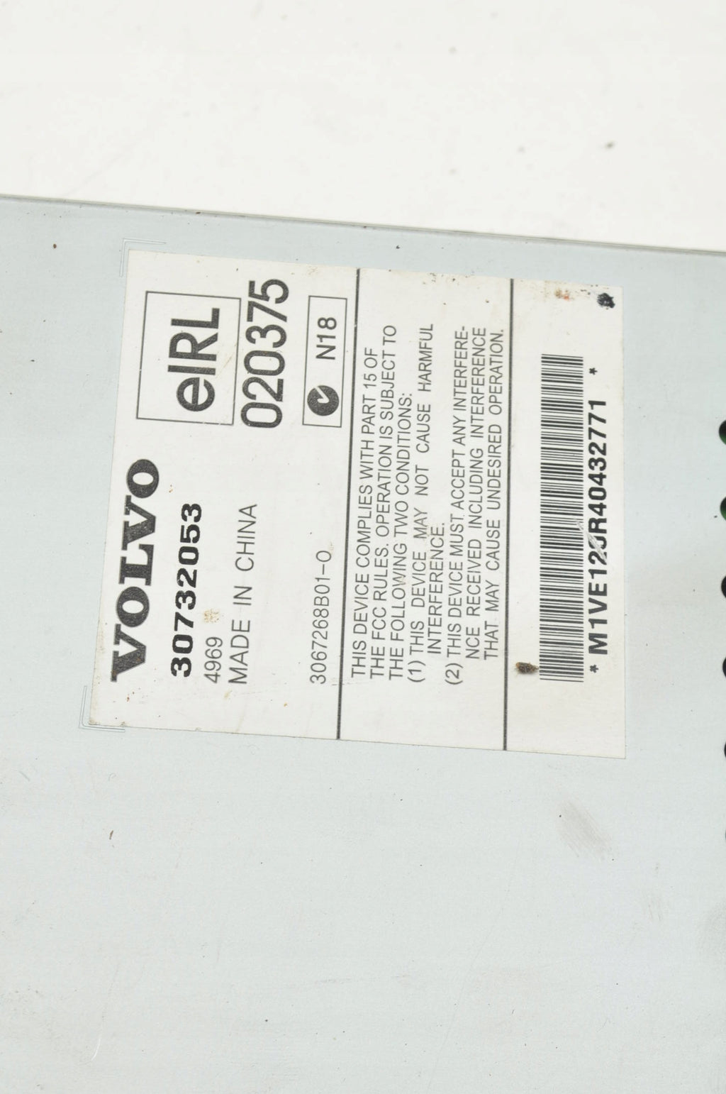 VOLVO S40 II V50 XC90 ANTENNA AMPLIFIER 30732053