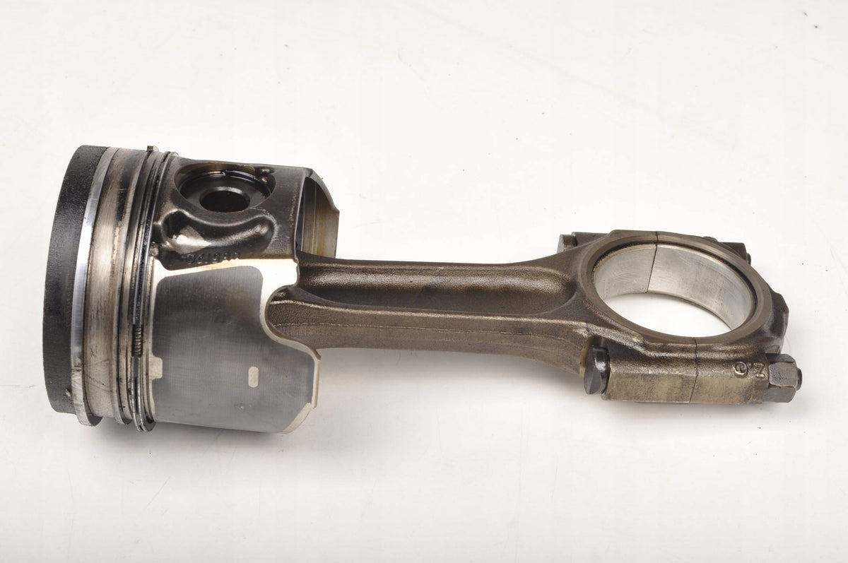 VOLVO S40 V50 2.0 D 136KM PISTON WITH CONNECTING ROD 085190