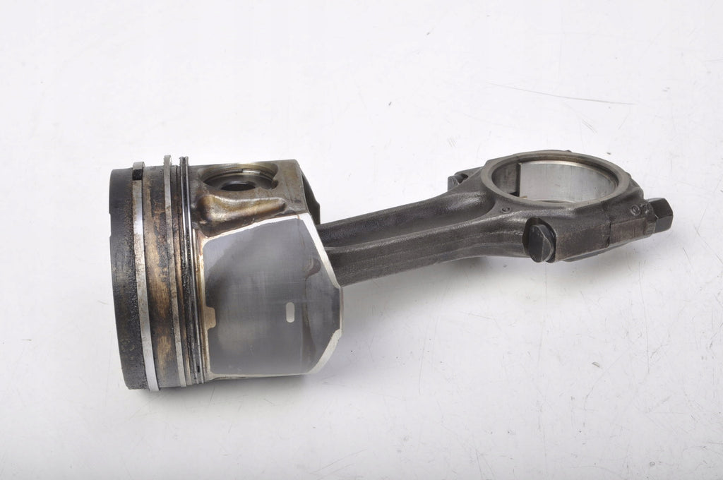 VOLVO S40 V50 2.0 D PISTON WITH CONNECTING ROD HS2R1 085190