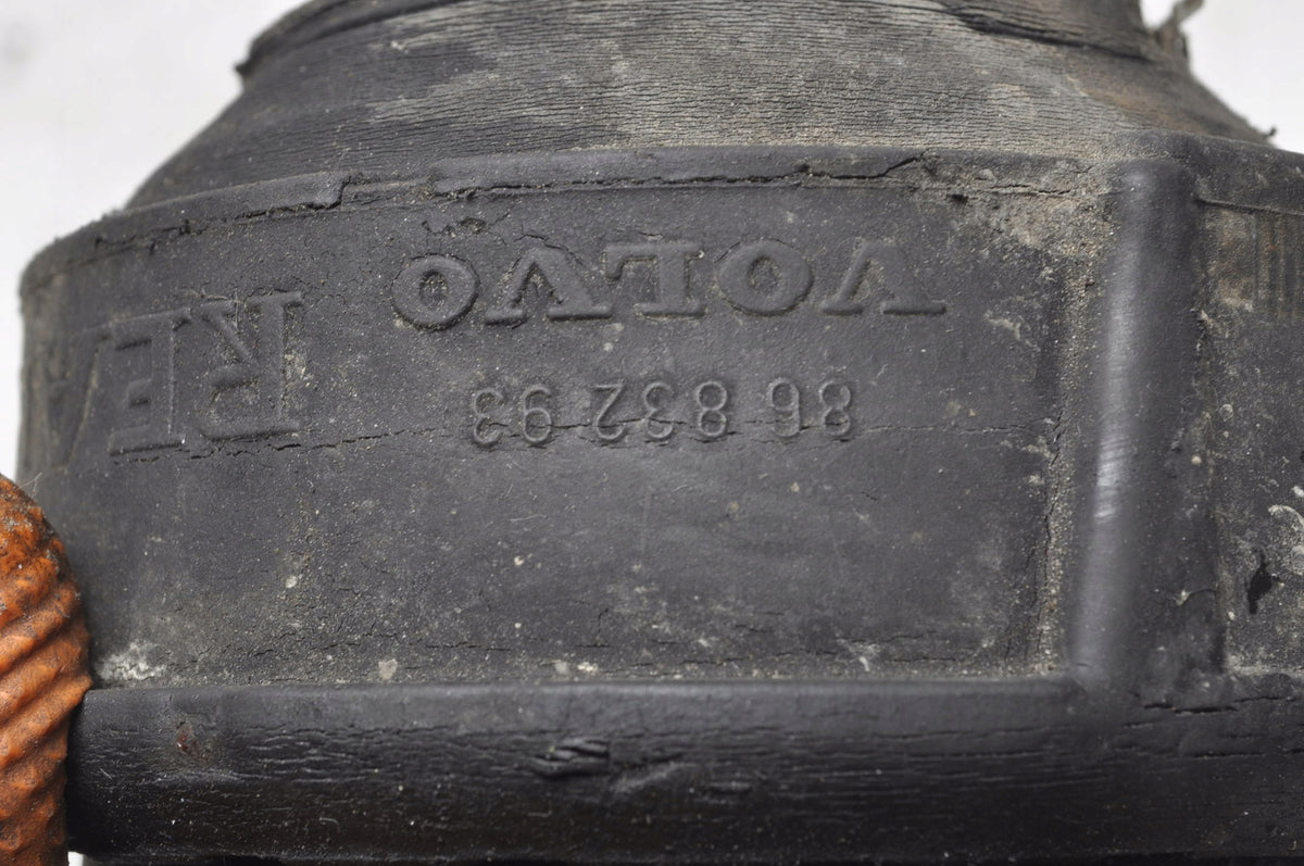VOLVO S60 AND 2.4 ENGINE CUSHION 8683293