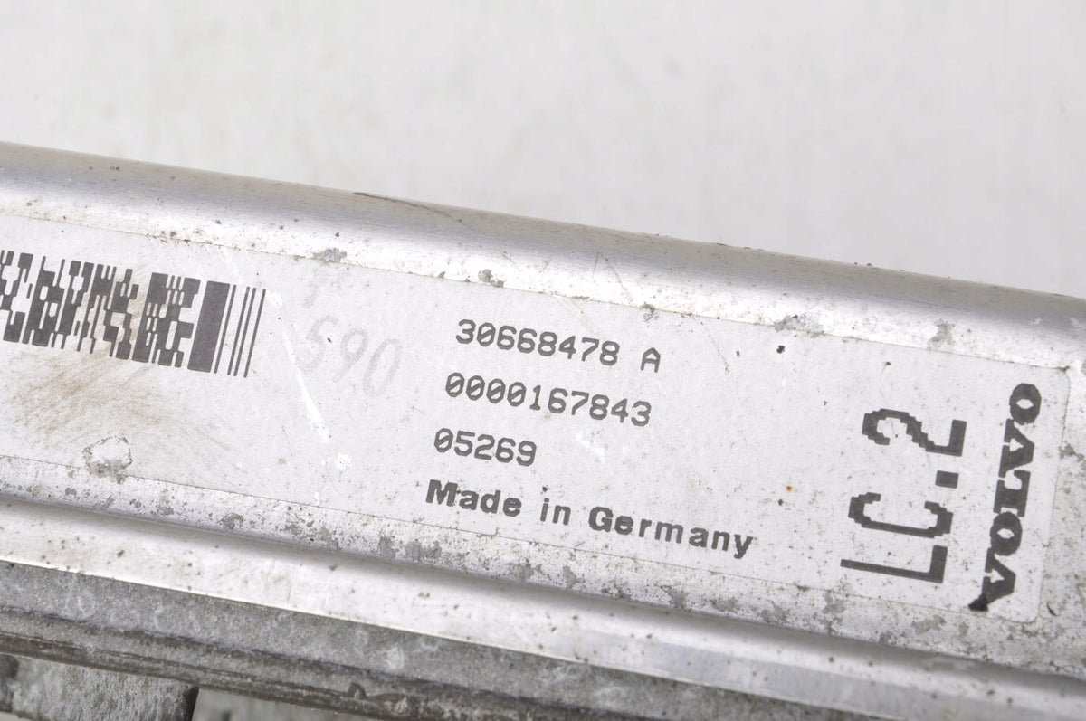 VOLVO S60 AND V70 2.0 T ENGINE CONTROLLER 30668478A