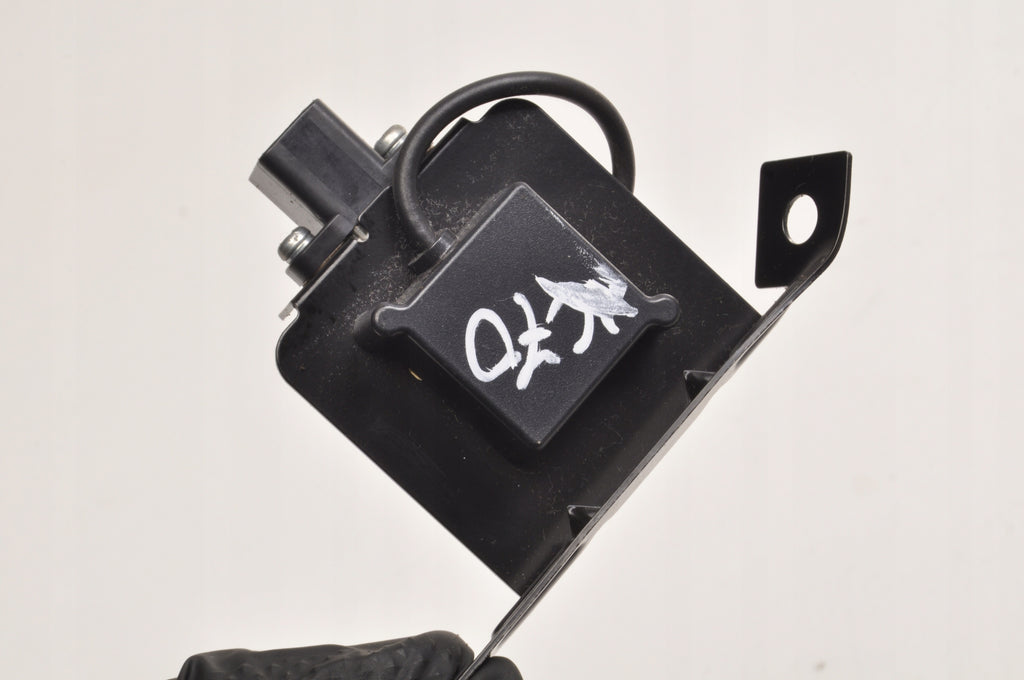 VOLVO S60 AND V70 II LIFT XC70 CONTROLLER NAVIGATION MODULE 8697947