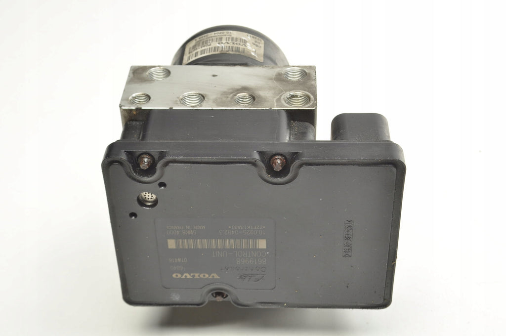 VOLVO S60 AND V70 II PUMP ABS P08619974