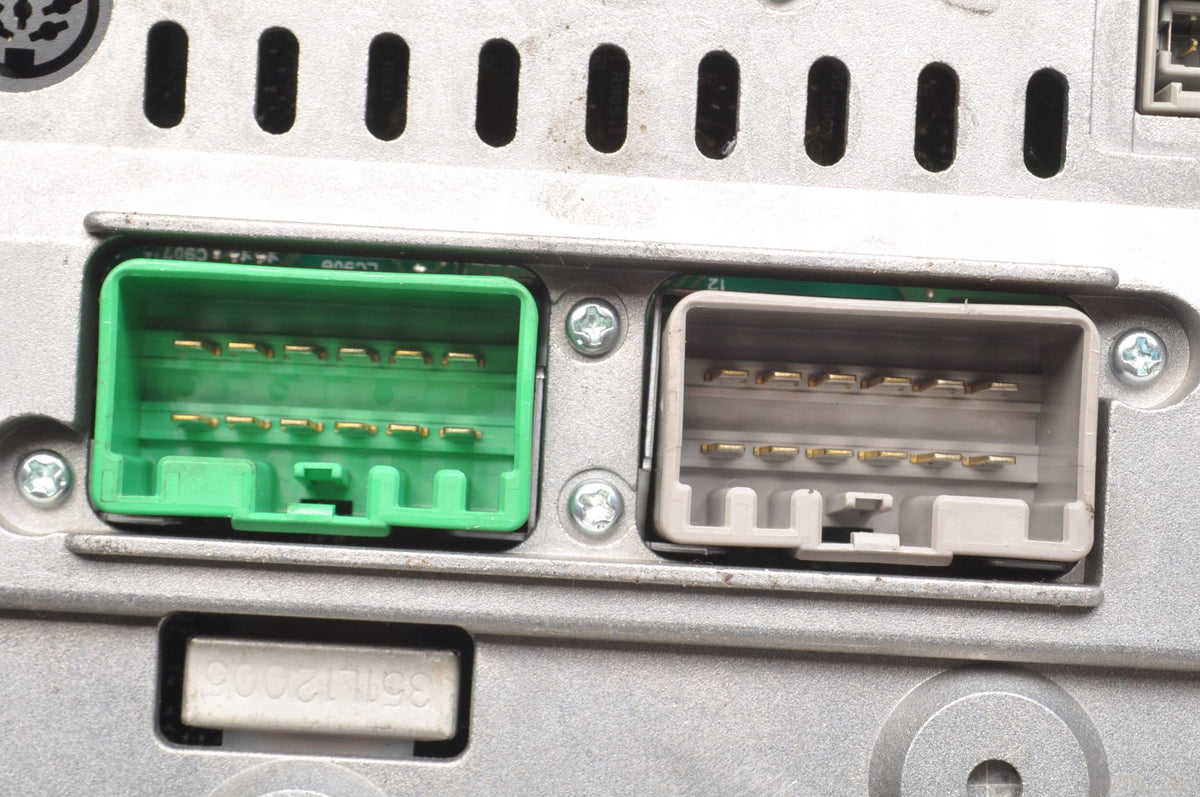 VOLVO S60 AND V70 II RADIO 8633160