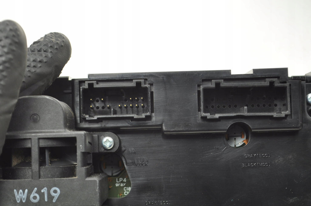 VOLVO S60 AND V70 II XC70 PANEL AIR CONDITIONING SWITCH 30746022