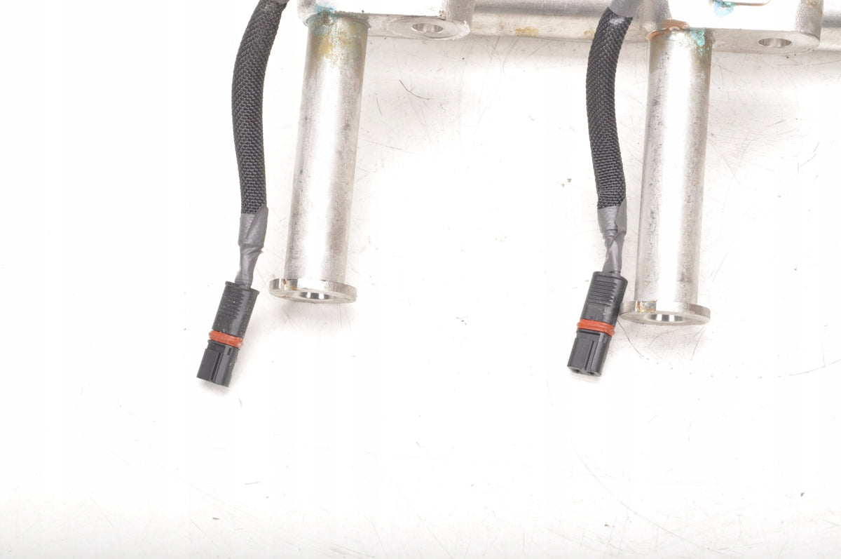 VOLVO S60 II 2.0 T4 INJECTION RAIL 31478555