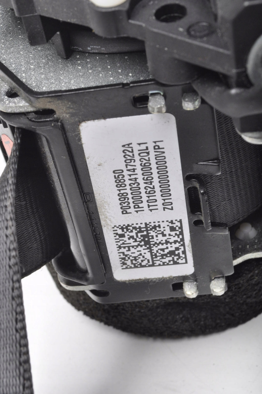 VOLVO S60 II SEAT BELT LEFT REAR 39818850