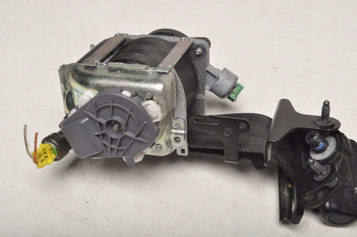 VOLVO S60 II SEAT BELT RIGHT FRONT 616155800 39800483