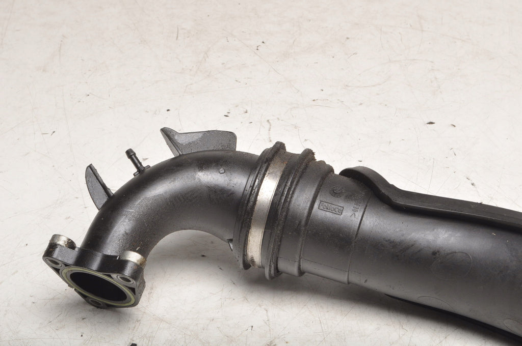 VOLVO S60 II V60 1.6 T3 150KM AIR INTAKE PIPE 31338561