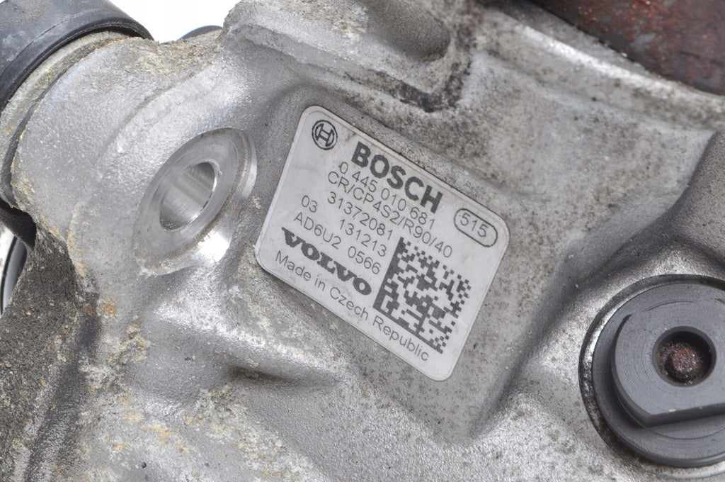 VOLVO S60 II V60 2.0 D3 136KM INJECTION PUMP 31372081