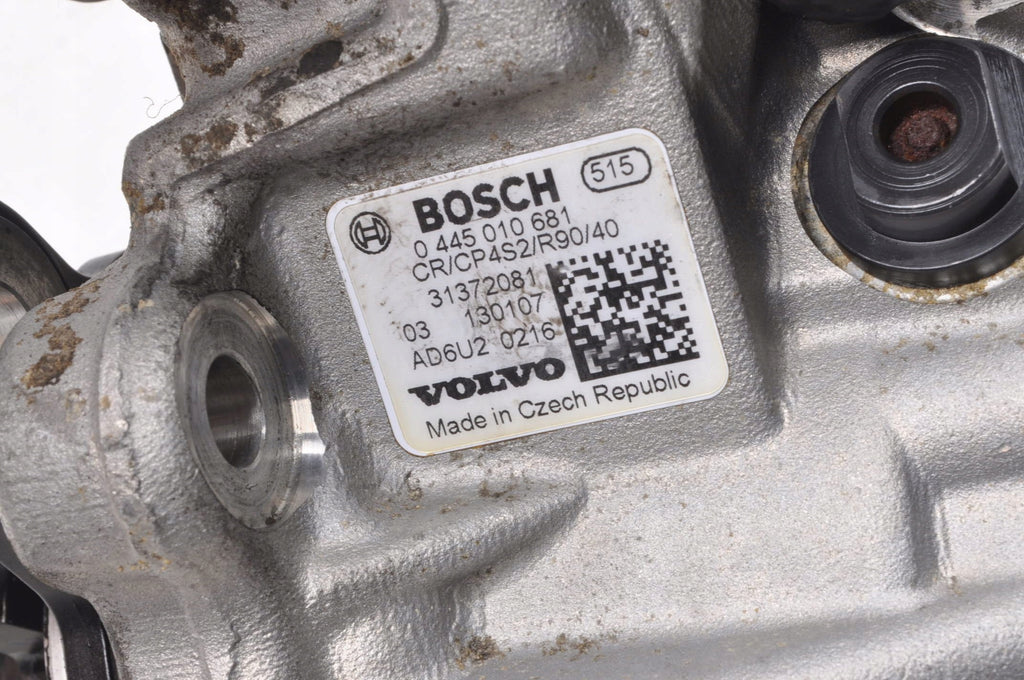 VOLVO S60 II V60 2.0 D3/D4 INJECTION PUMP 0445010681 31372081