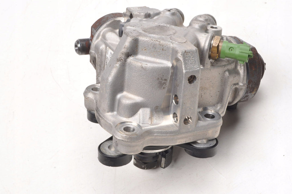 VOLVO S60 II V60 2.0 D3/D4 INJECTION PUMP 0445010681 31372081
