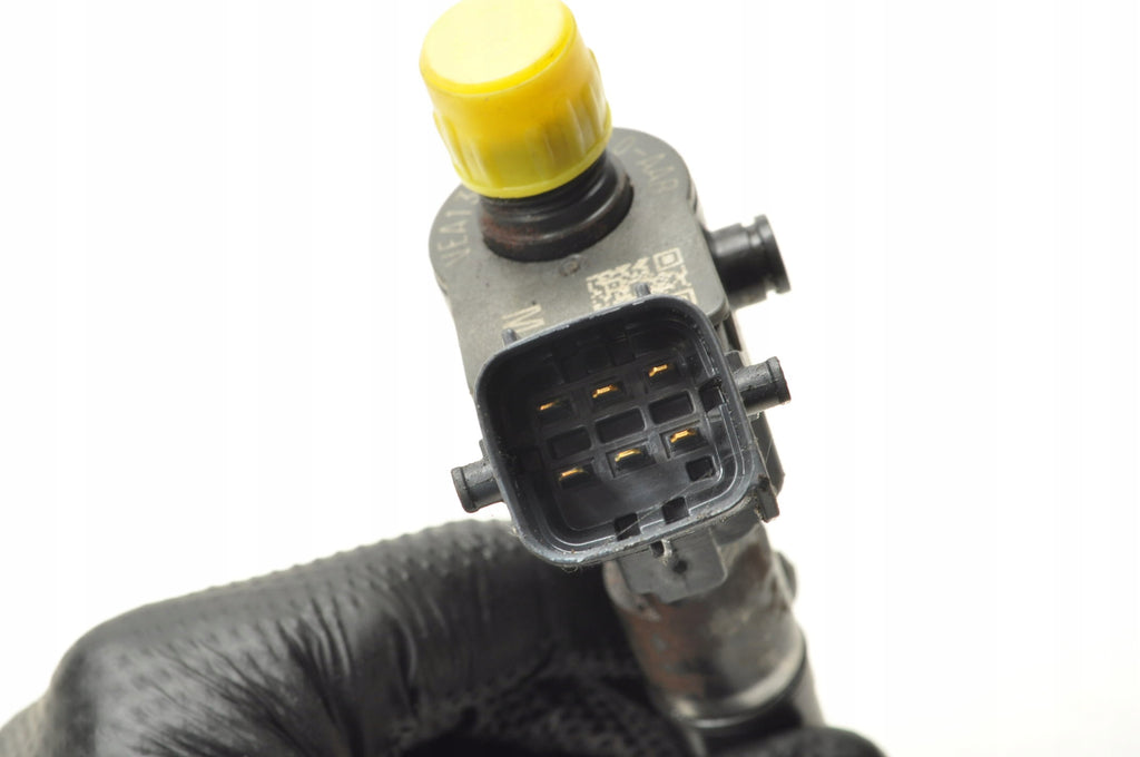 VOLVO S60 II V60 2.0 D4 190KM INJECTION INJECTOR VEA13-2370010-AAB 31405404