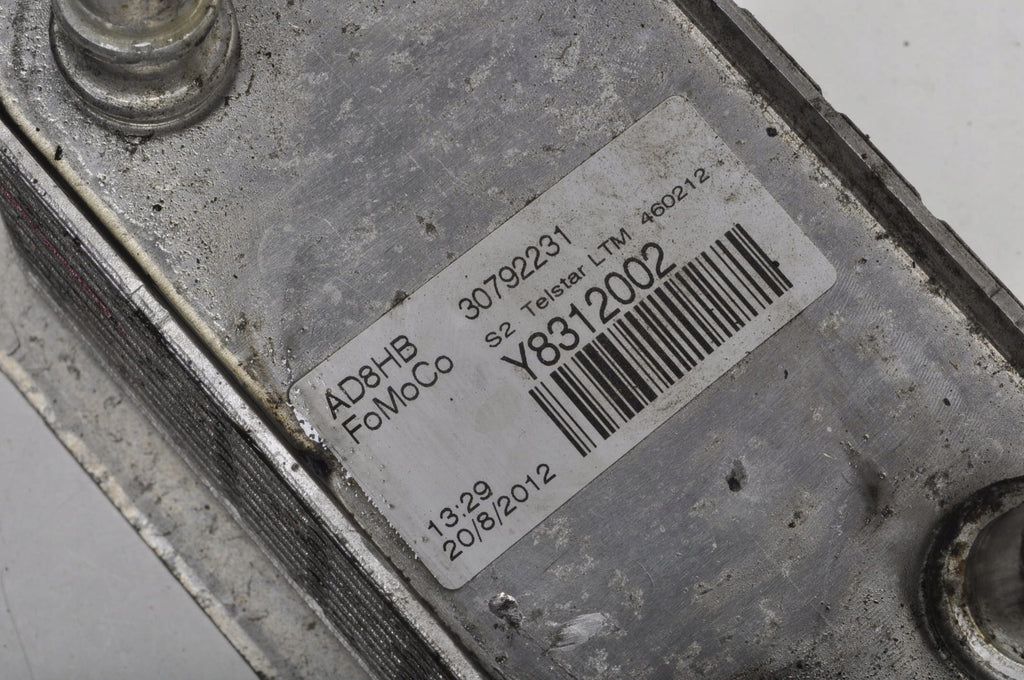 VOLVO S60 II V60 2.4 D4 OIL COOLER 30792231