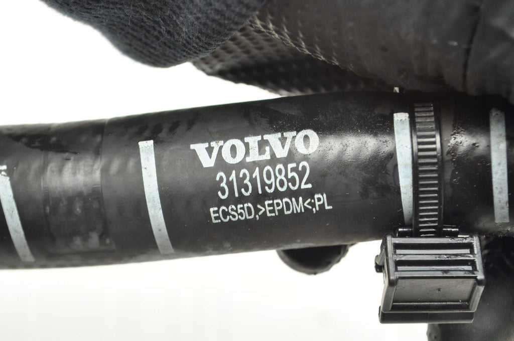 VOLVO S60 II V60 2.4 D6 280KM PIPE WATER LINE 31319852