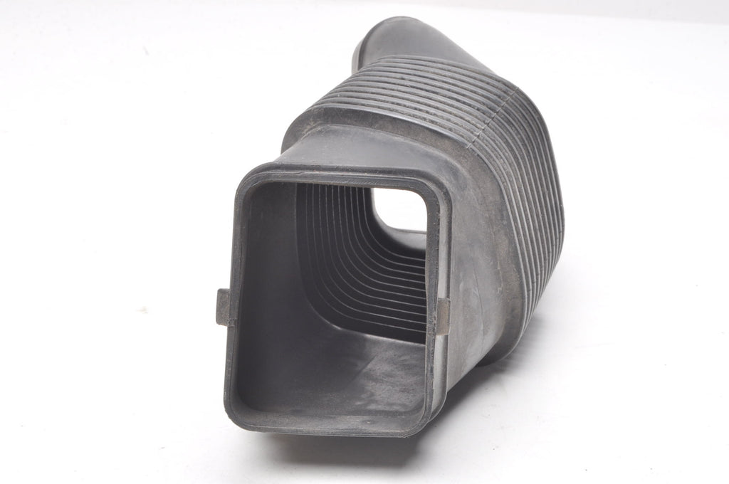 VOLVO S60 II V60 AIR INTAKE PIPE 31430269
