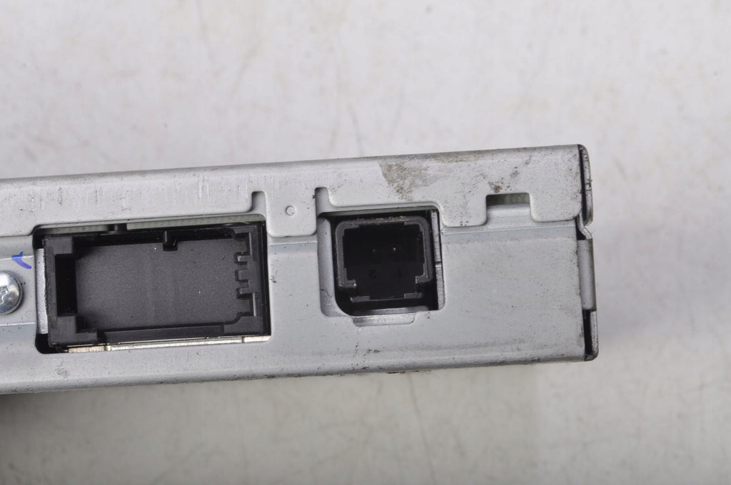 VOLVO S60 II V60 ANTENNA AMPLIFIER 31667457 AA