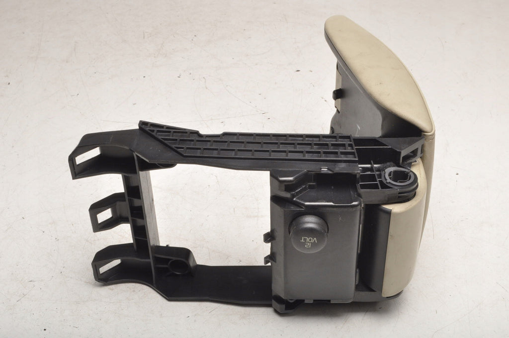 VOLVO S60 II V60 ARMREST LEATHER 39867048