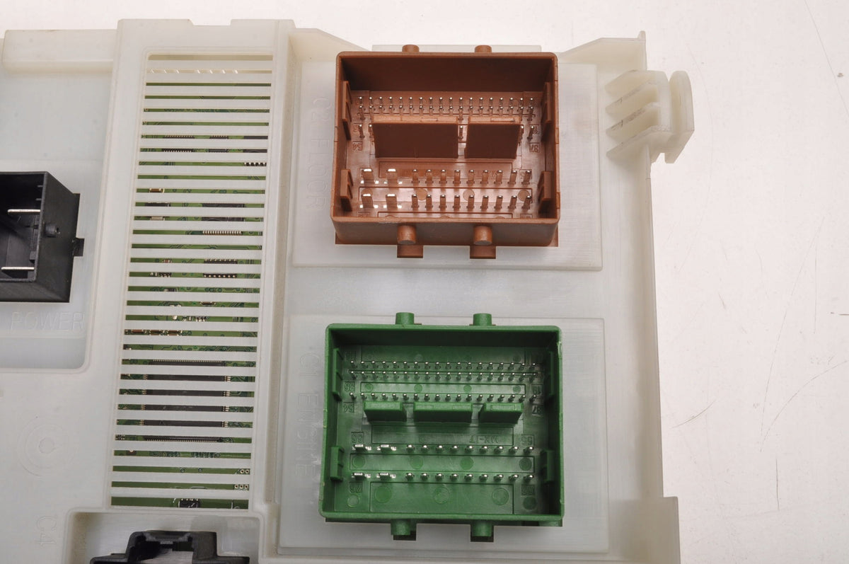 VOLVO S60 II V60 BOX MODULE BSI 31384933 31384933AB