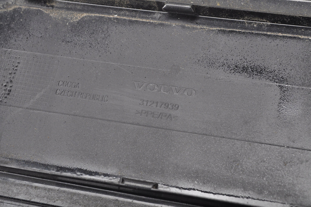 VOLVO S60 II V60 FUEL FILLER FLAP 31217939