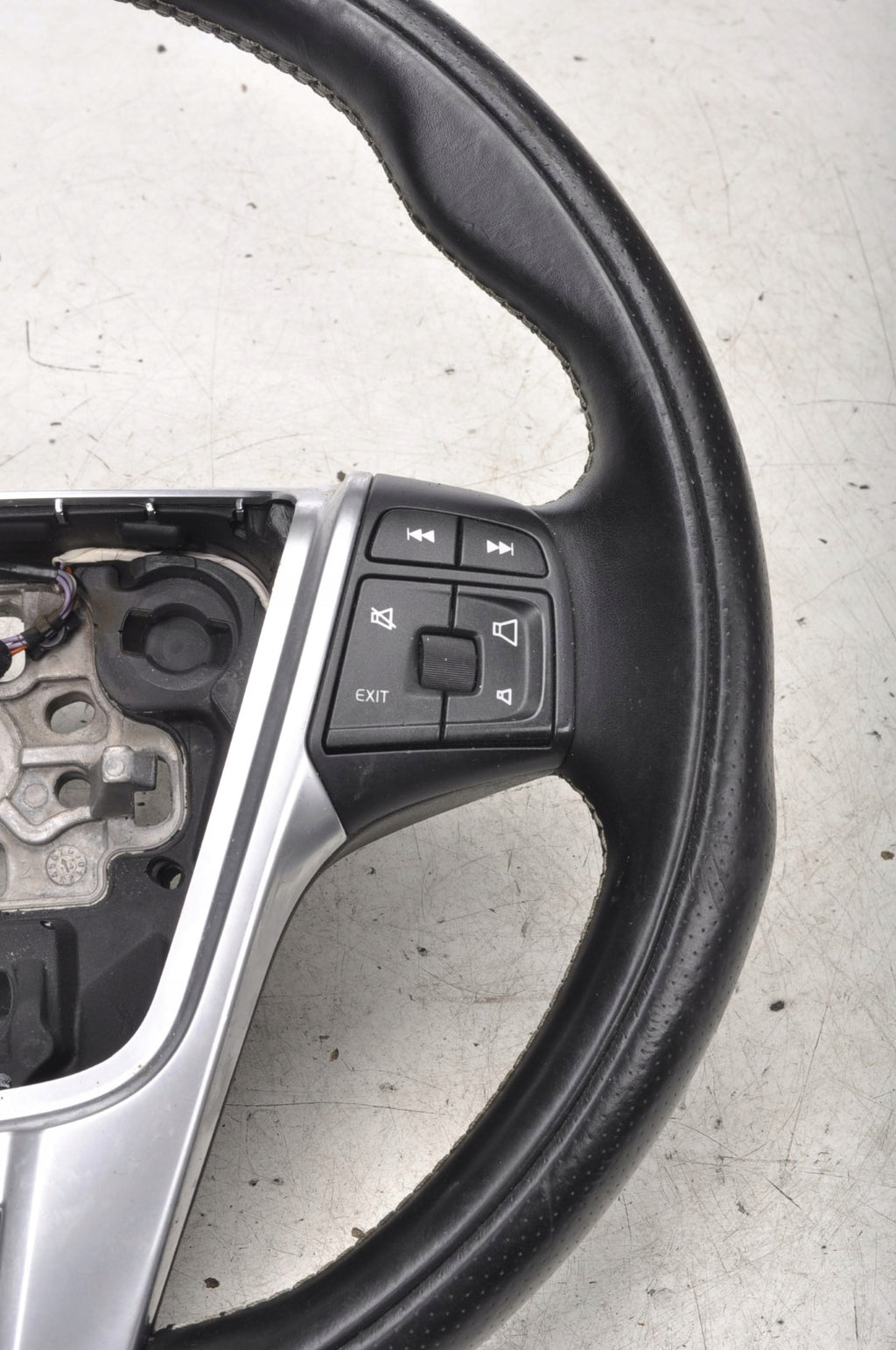 VOLVO S60 II V60 LEATHER STEERING WHEEL R-DESIGN