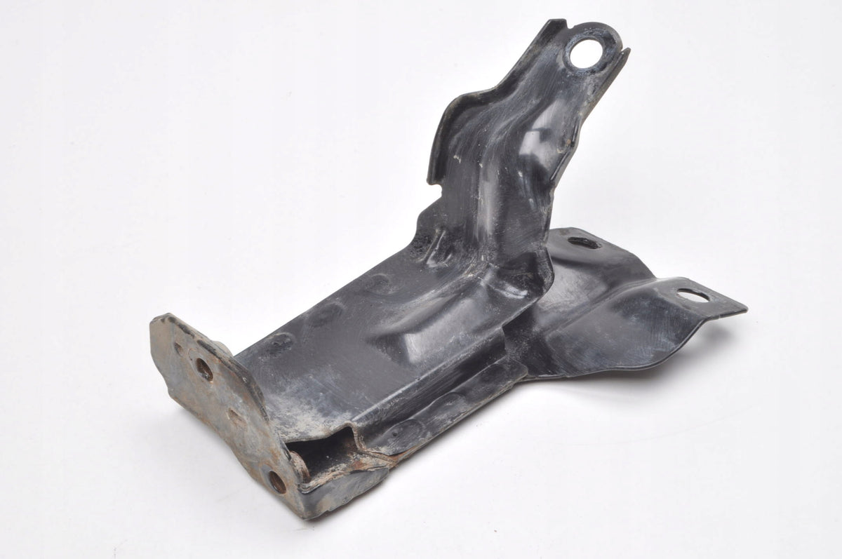 VOLVO S60 II V60 RADIATOR MOUNT 31261931