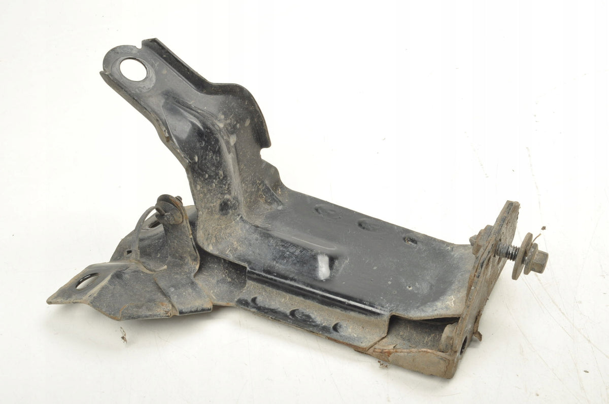 VOLVO S60 II V60 RADIATOR MOUNT RIGHT 31261932