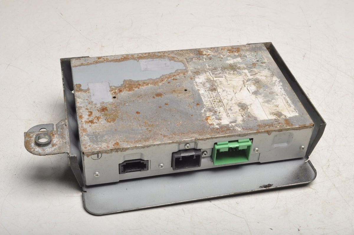 VOLVO S60 II V60 RADIO AMPLIFIER