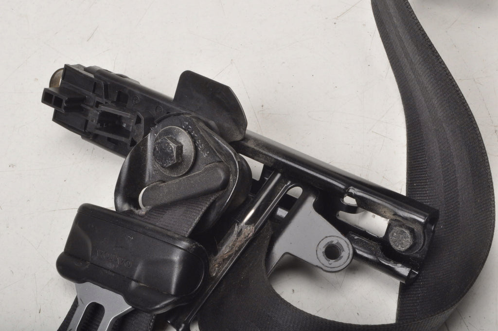 VOLVO S60 II V60 SEAT BELT RIGHT FRONT 39800482