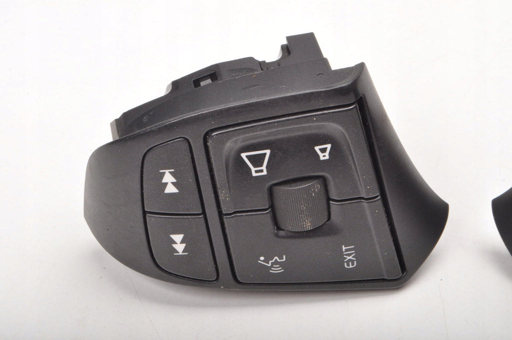 VOLVO S60 II V60 STEERING WHEEL BUTTONS 31334463 31334457