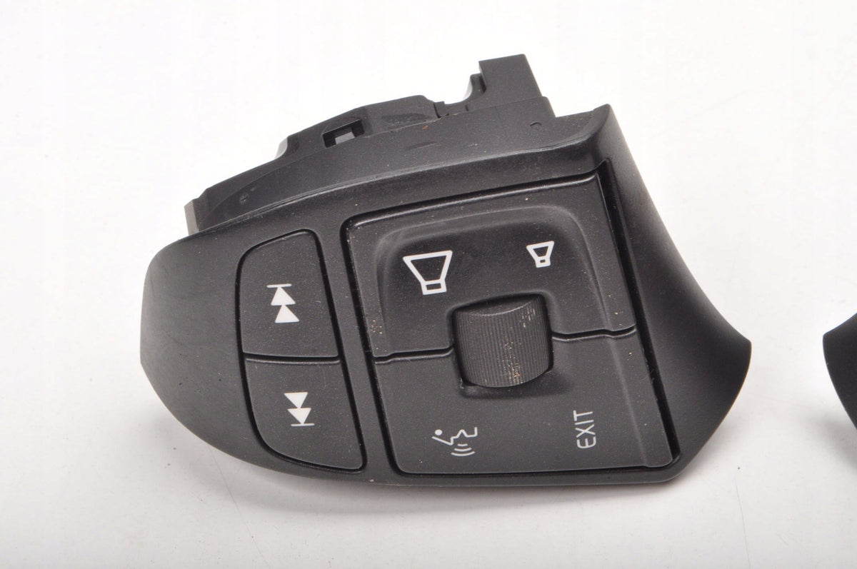 VOLVO S60 II V60 STEERING WHEEL BUTTONS 31334463 31334457