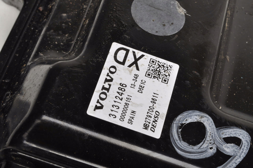 VOLVO S60 II V60 V40 II XC60 2.0 D4 COMPUTER ENGINE DRIVER 31312486