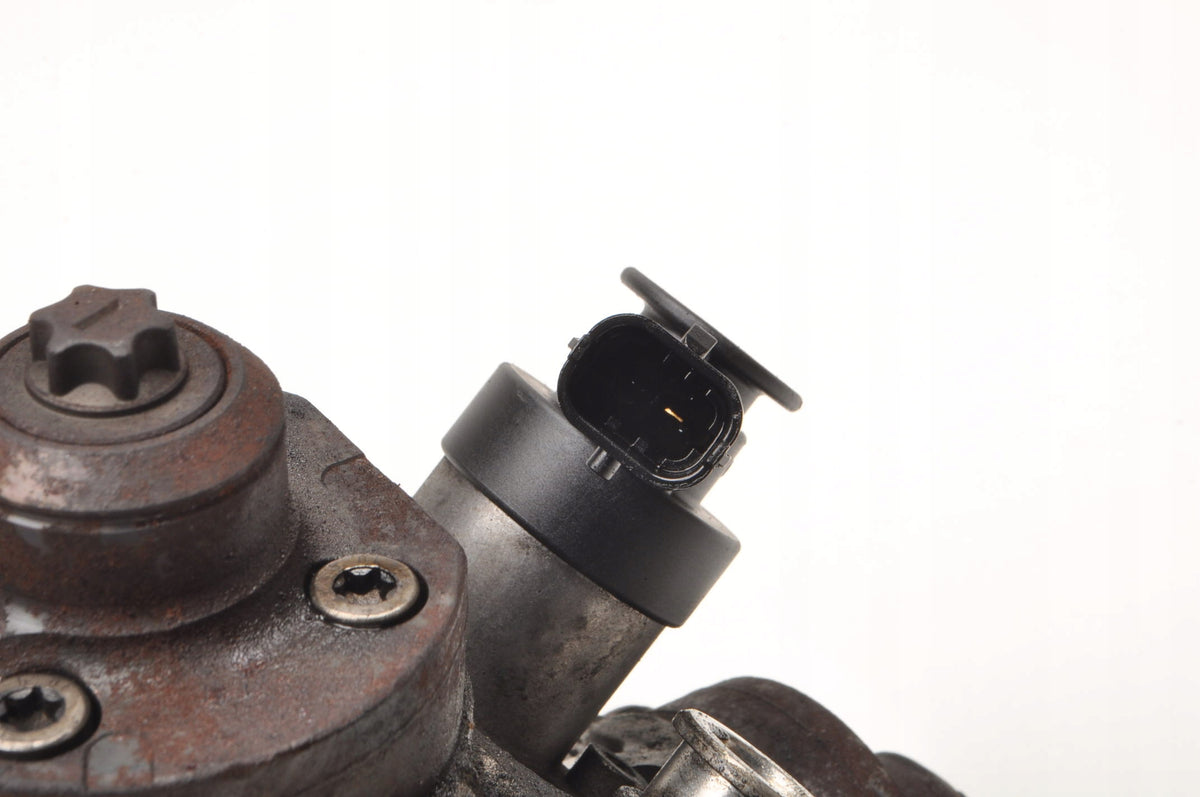VOLVO S60 II V60 XC60 2.0 D3 136KM INJECTION PUMP 31372081 0445010681