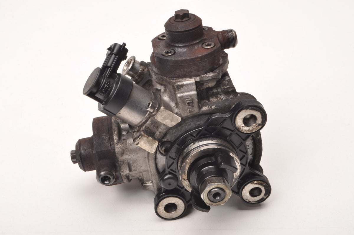 VOLVO S60 II V60 XC60 2.0 D3 136KM INJECTION PUMP 31372081 0445010681