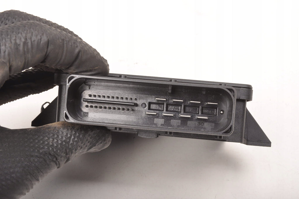 VOLVO S60 II V60 XC60 AND ELECTRIC HANDBRAKE MODULE 31445314