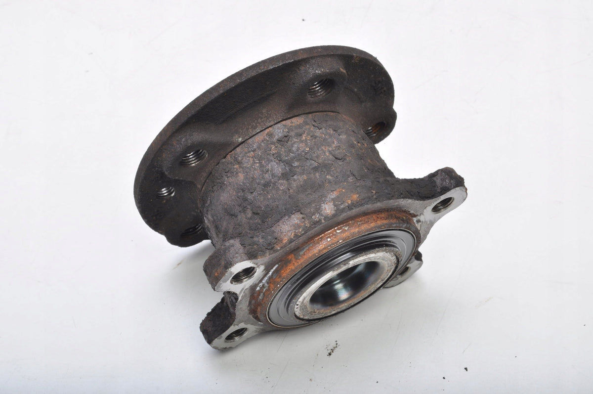 VOLVO S60 II V60 XC60 AND REAR HUB LEFT AWD